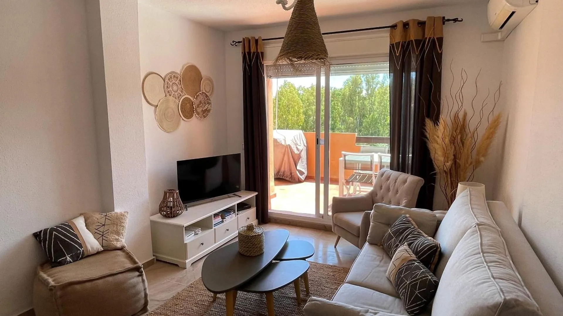 2231 - Amazing 3 Bedrooms With 3 Sunny Terraces 卡萨雷斯