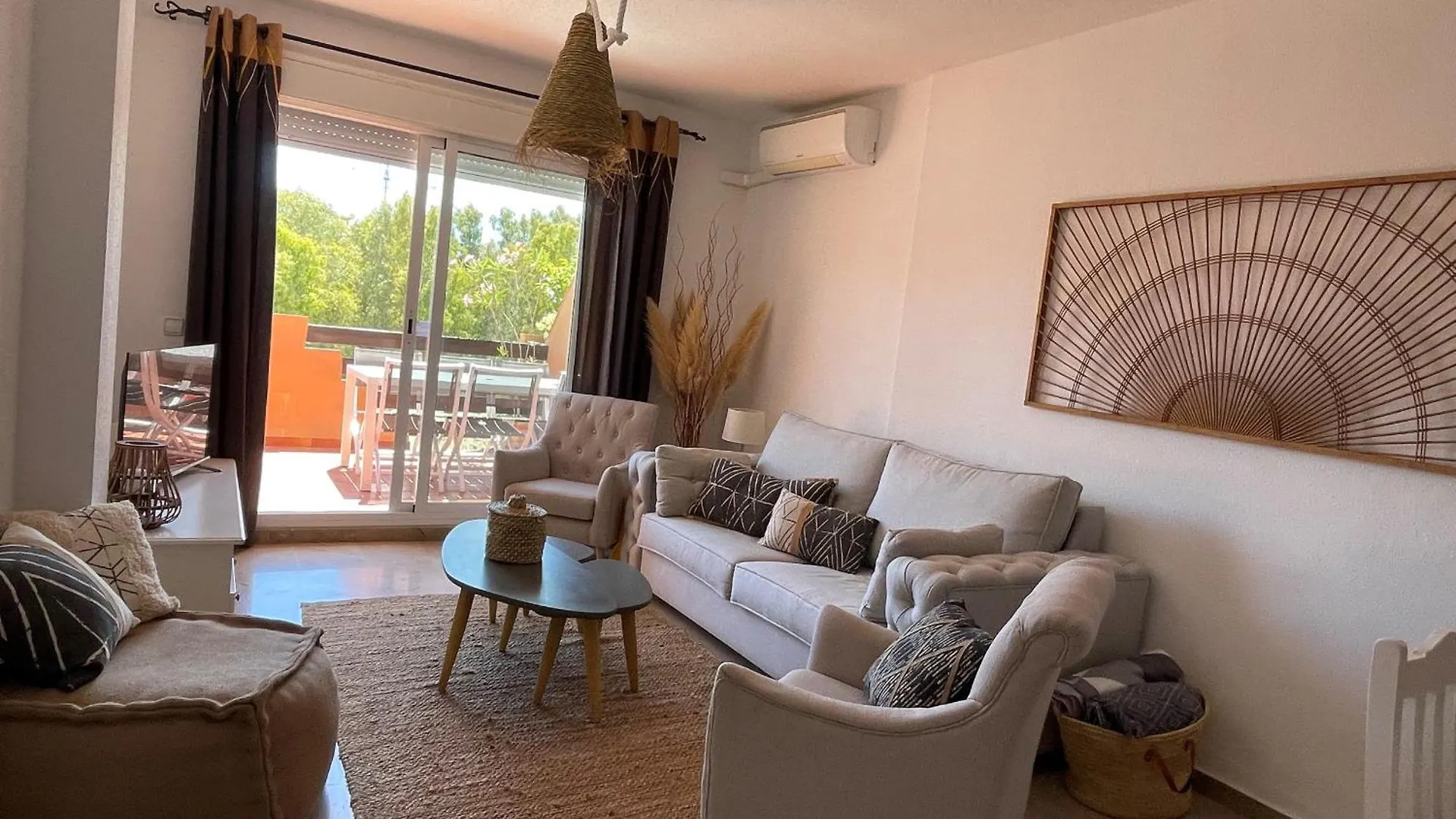 公寓 2231 - Amazing 3 Bedrooms With 3 Sunny Terraces 卡萨雷斯